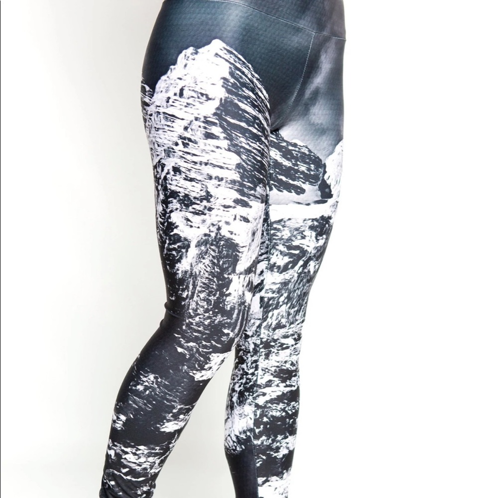 Mellivora Leggings - NWOT